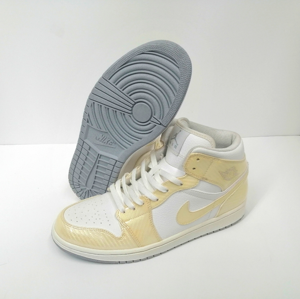 Nike Air Jordan 1 Mid Phat Carbon Fiber